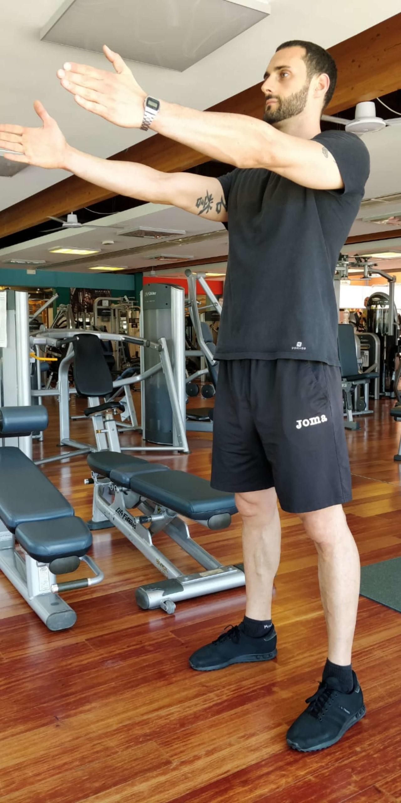 air squat allenamento a corpo libero